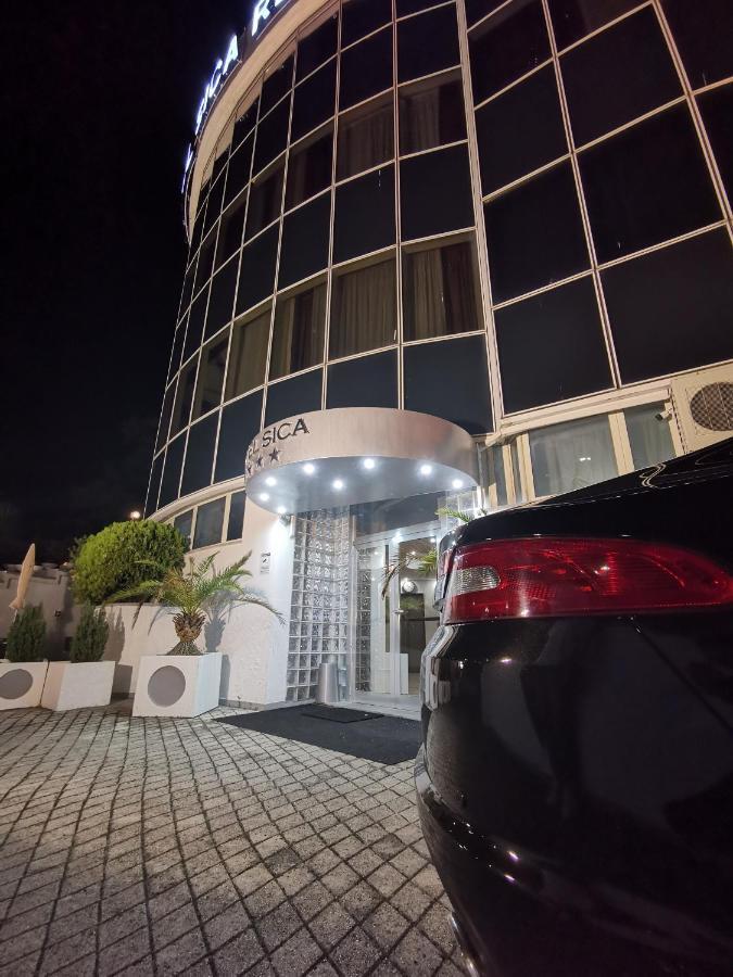 Hotel Sica Montecorvino Rovella Екстер'єр фото